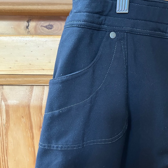 Kuhl Mova Women's Dark Gray Cargo Skort Size Medium - Picture 11 of 12